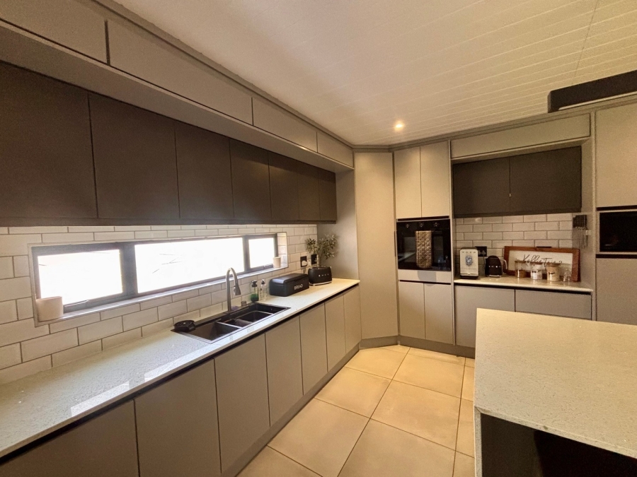 3 Bedroom Property for Sale in Wilkoppies North West
